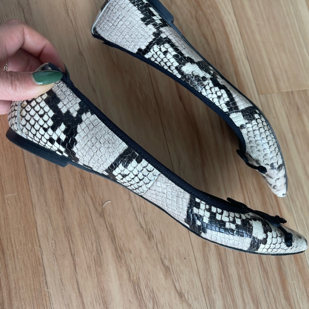 Banana Republic Snake Skin Bow Flats - Picture 7 of 7